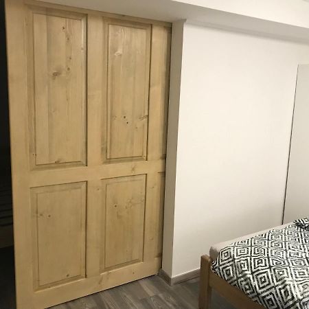 Mora Apartman 2 Kiskunfélegyháza Exterior foto