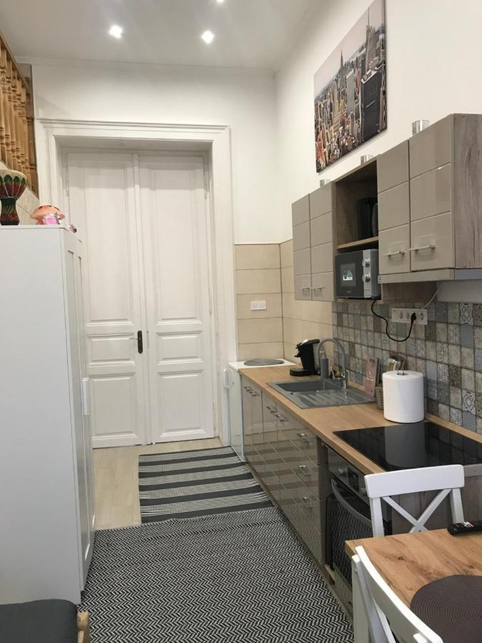 Mora Apartman 2 Kiskunfélegyháza Exterior foto