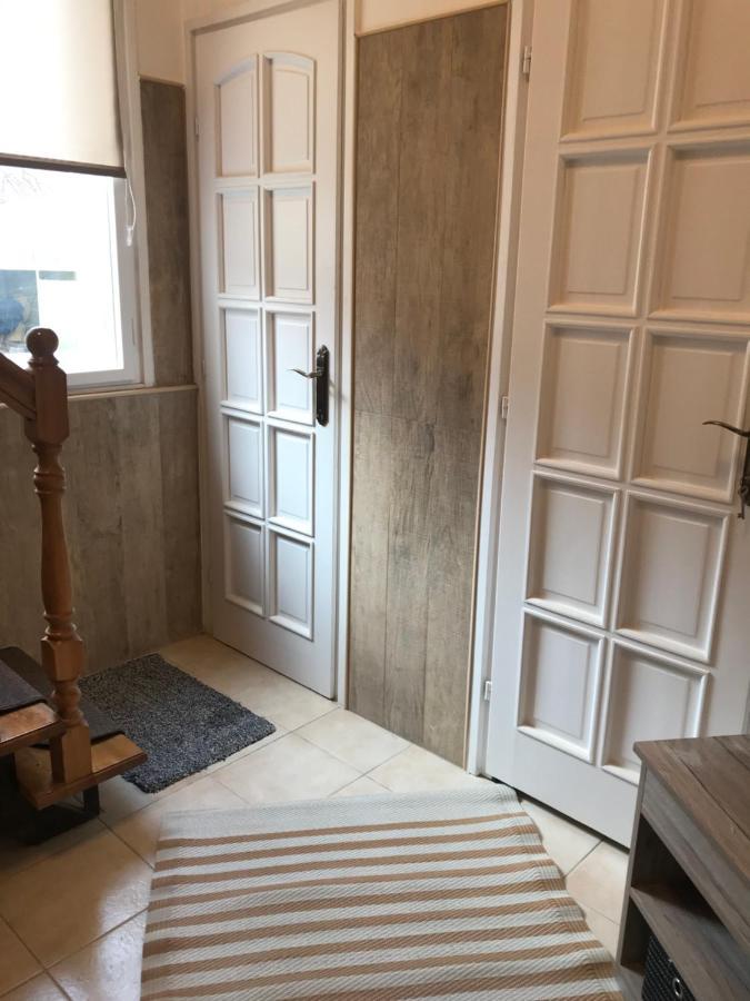 Mora Apartman 2 Kiskunfélegyháza Exterior foto