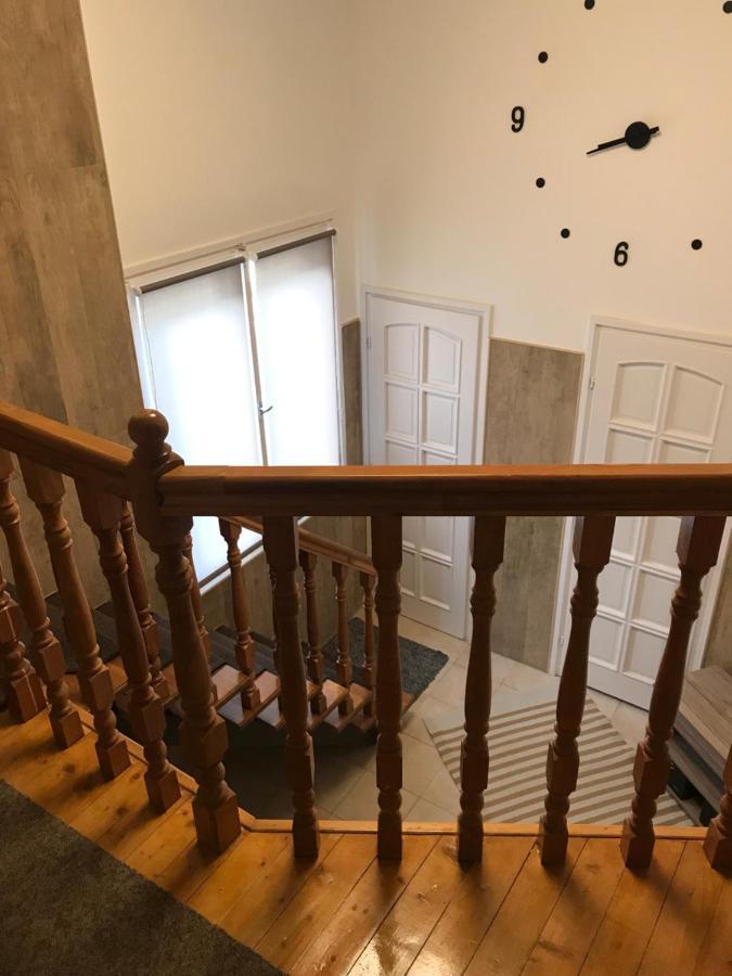 Mora Apartman 2 Kiskunfélegyháza Exterior foto