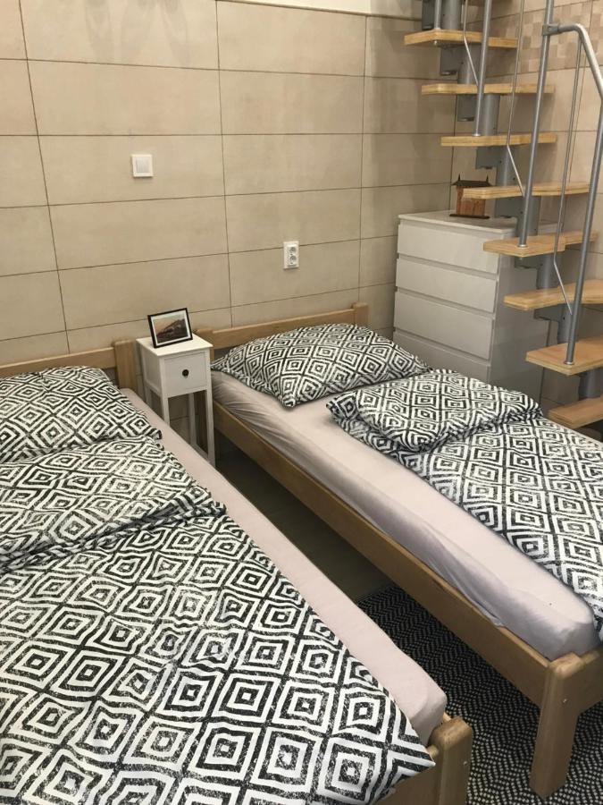 Mora Apartman 2 Kiskunfélegyháza Exterior foto