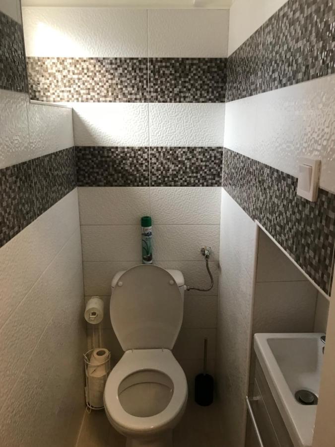 Mora Apartman 2 Kiskunfélegyháza Exterior foto